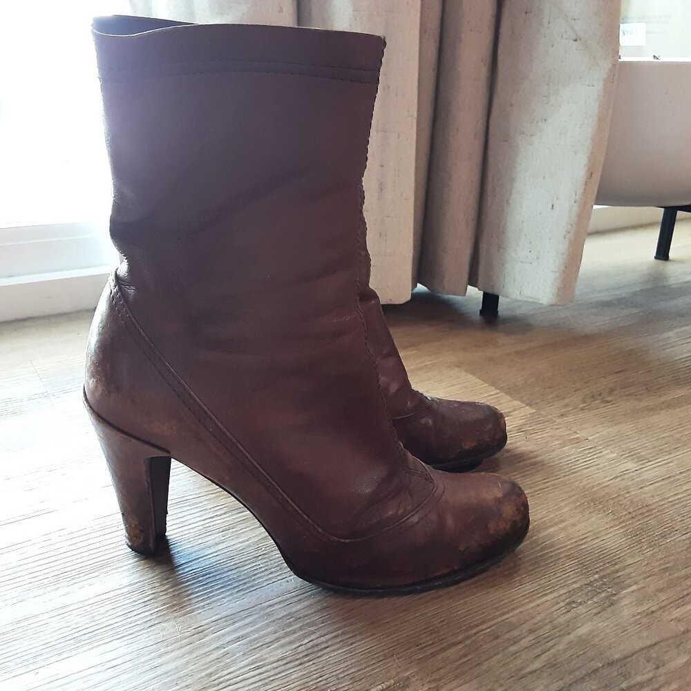 Well Loved Distressed Marc Jacobs Brown High Heel Ankle Boots 6